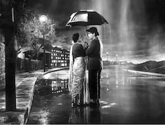 Bollywood Song Kissa: 1955 मधलं लता मंगेशकरांच्या आवाजातलं आयकॉनिक गाणं; ज्यामुळे बाजारात अचानक वाढलेली छत्र्यांची मागणी, ऐकलंय का तुम्ही?