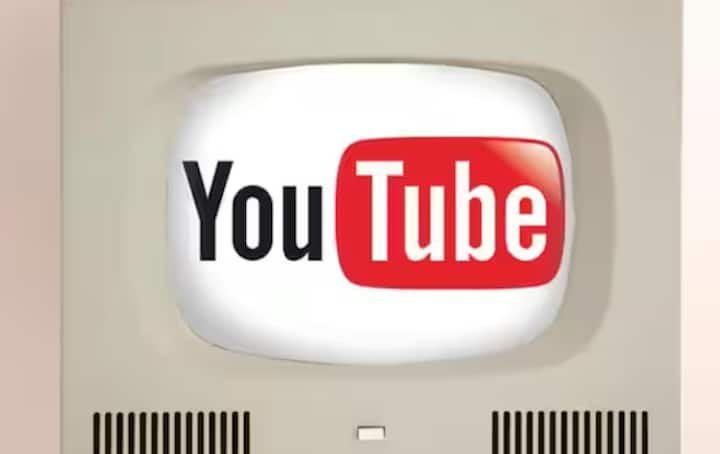 MrBeast ਪਹਿਲਾਂ ਹੀ ਸਭ ਤੋਂ ਵੱਧ ਸਬਸਕ੍ਰਾਈਬ ਕੀਤੇ ਜਾਣ ਵਾਲੇ ਵਿਅਕਤੀਗਤ ਯੂਟਿਊਬਰ ਵਜੋਂ ਆਪਣੀ ਪਛਾਣ ਬਣਾ ਚੁੱਕੇ ਸਨ, ਪਰ 500 ਮਿਲੀਅਨ ਸਬਸਕ੍ਰਾਈਬਰਾਂ ਦਾ ਅੰਕੜਾ ਉਨ੍ਹਾਂ ਨੂੰ ਹੋਰ ਸਾਰੇ ਕ੍ਰੀਏਟਰਾਂ ਤੋਂ ਇੱਕ ਵੱਖਰੇ ਪੱਧਰ ‘ਤੇ ਲੈ ਜਾਂਦਾ ਹੈ। ਉਨ੍ਹਾਂ ਦੇ ਸਭ ਤੋਂ ਨੇੜਲੇ ਮੁਕਾਬਲੇਬਾਜ਼ ਵੀ ਹਾਲੇ ਉਨ੍ਹਾਂ ਤੋਂ ਕਾਫ਼ੀ ਪਿੱਛੇ ਹਨ। ਪਿਛਲੇ ਕੁਝ ਸਾਲਾਂ ਵਿੱਚ ਉਨ੍ਹਾਂ ਦੀ ਲੋਕਪ੍ਰਿਯਤਾ ਲਗਾਤਾਰ ਵਧੀ ਹੈ ਅਤੇ ਉਨ੍ਹਾਂ ਨੇ ਇੱਕ ਤੋਂ ਬਾਅਦ ਇੱਕ ਕਈ ਰਿਕਾਰਡ ਆਪਣੇ ਨਾਮ ਕੀਤੇ ਹਨ। ਵੱਡੇ ਬਜਟ ਵਾਲੀਆਂ ਵੀਡੀਓਜ਼, ਵਿਲੱਖਣ ਵਿਚਾਰਾਂ ਅਤੇ ਵਿਸ਼ਵ ਪੱਧਰੀ ਦਰਸ਼ਕਾਂ ਤੱਕ ਪਹੁੰਚ ਨੇ ਉਨ੍ਹਾਂ ਨੂੰ ਅਜਿਹੀ ਲੋਕਪ੍ਰਿਯਤਾ ਦਿੱਤੀ ਹੈ ਜੋ ਇਸ ਵੇਲੇ ਕਿਸੇ ਹੋਰ ਵਿਅਕਤੀਗਤ ਕ੍ਰੀਏਟਰ ਕੋਲ ਨਹੀਂ ਹੈ।