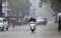 TAMILNADU RAIN ALERT : அடுத்த 2 மணி நேரம்.! சூறைக்காற்று, இடி, மின்னலோடு வெளுக்கப்போகுது மழை- எந்த எந்த மாவட்டங்கள்.? வெதர்மேன் அலர்ட்