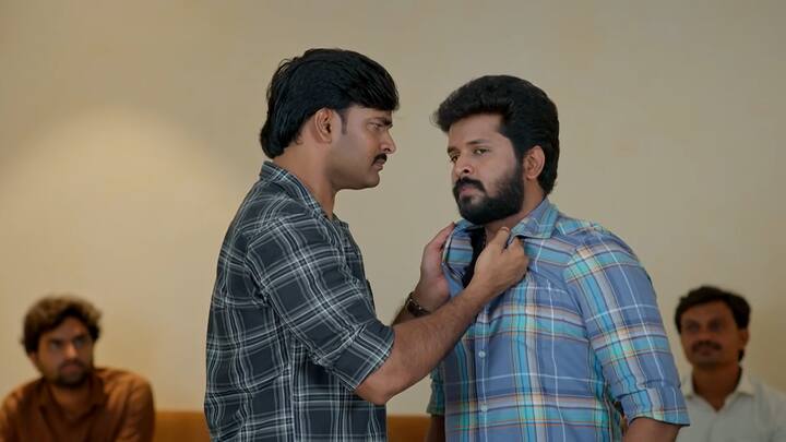 బాలు ఫ్రెండ్ రాజేష్ కారుకి కూడా కావాలనే ఫైన్స్ వేస్తుంటాడు అరుణ్. ఇలా బాలు - అరుణ్ మధ్య రివెంజ్ ఓ రేంజ్ లో సాగుతోంది. ఇలాంటి టైమ్ లో అరుణ్ తన తల్లిని సుమతి పనిచేసే హాస్పిటల్ కి తీసుకెళ్లాడు.