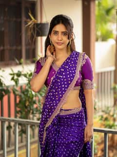Nabha Natesh: చుక్కల చీరలో నభా ఏముందబ్బా, బ్లౌజ్ డిజైన్ చూశారా?
