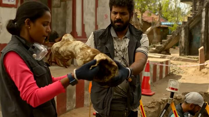 అలా తవ్వుతుండగా మిలియన్ల ఏళ్ల నాటి ఓ పురాతన డైనోసార్ శిలాజం బయటపడుతుంది. ఈ విషయం తెలుసుకున్న పోలీసులు, ఆర్కియాలజీ డిపార్ట్‌మెంట్ అధికారులు ఆ ప్రాంతాన్ని తమ ఆధీనంలోకి తీసుకుంటారు.