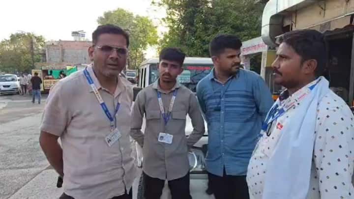 कदाचित फेकून देण्यात आलेले पेप्सी भेसळयुक्त असू शकतात, त्याच भीतीने हा संपूर्ण माल फेकण्यात आल्याची शक्यता व्यक्त होत आहे. यामुळे परिसरात एकच खळबळ सुद्धा उडाली होती.