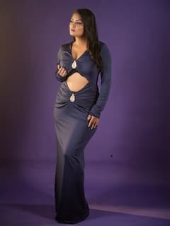 Twinkle Kapoor:  એક્ટ્રેસ ટ્વિંકલ કપૂરનો બોડીકોન ડ્રેસમાં ગ્લેમરસ અંદાજ વાયરલ, જુઓ તસવીરો