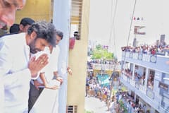 Pawan Kalyan: అభిమానితో పవన్ సెల్ఫీ... హనుమకొండకు శ్రీవారి వస్త్రాలు, ప్రసాదంతో జనసేనాని