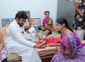 Pawan Kalyan: అభిమానితో పవన్ సెల్ఫీ... హనుమకొండకు శ్రీవారి వస్త్రాలు, ప్రసాదంతో జనసేనాని