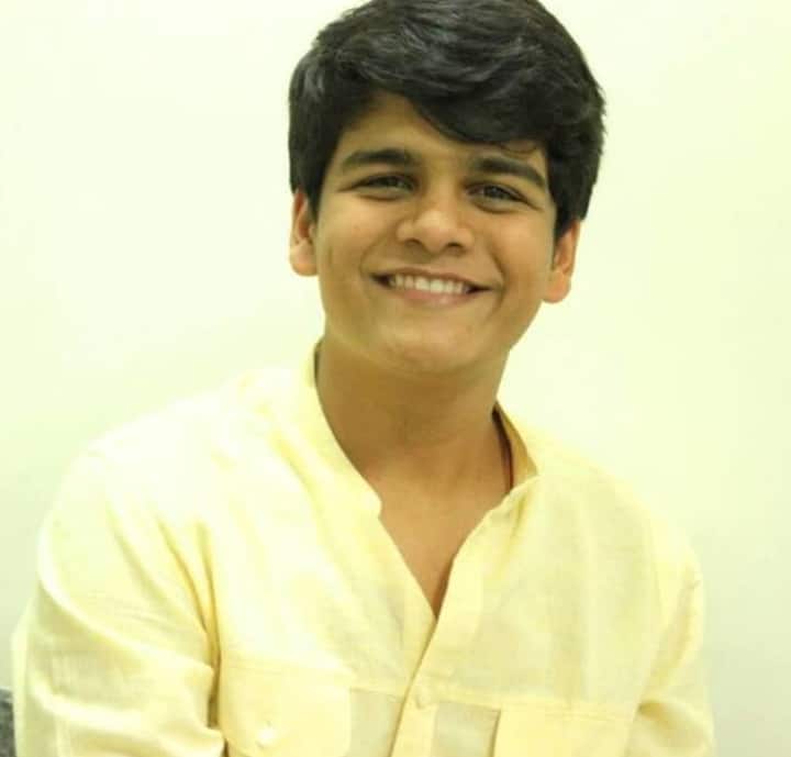 Bhavya has studied Bachelor of Commerce. Very few people know that he is the cousin of Samay Shah aka who played his on-screen friend in 'Taarak Mehta Ka Ooltah Chashmah'.