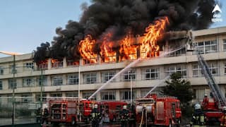 School Fire : বাচ্চাদের স্কুলে ভয়াবহ আগুন, চারিপাশে কালো ধোঁয়া, ভেতরে ৩০০ পড়ুয়া .... তারপর