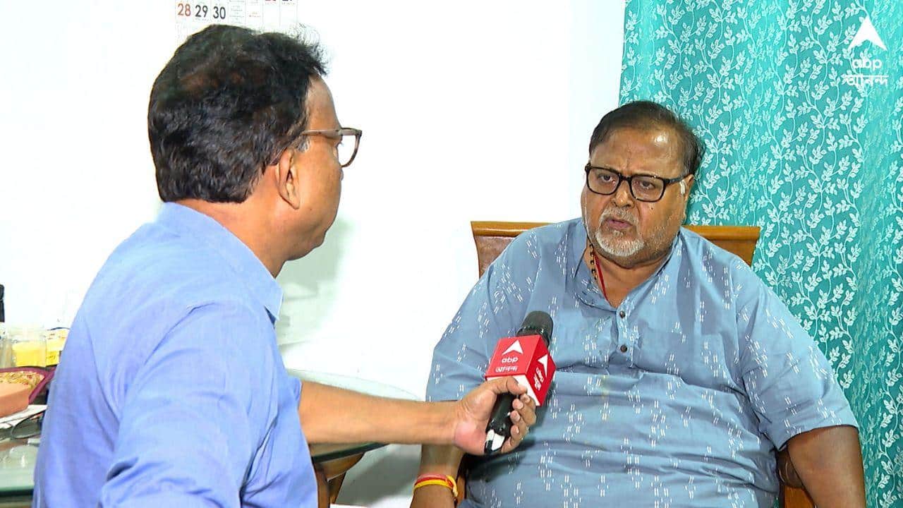 TMC News : 'দল বিপদের দিনে দেখে না...কাজ ফুরোলেই ছুড়ে ফেলে দেওয়া প্র্যাকটিস' কার বিরুদ্ধে বোমা পার্থর?