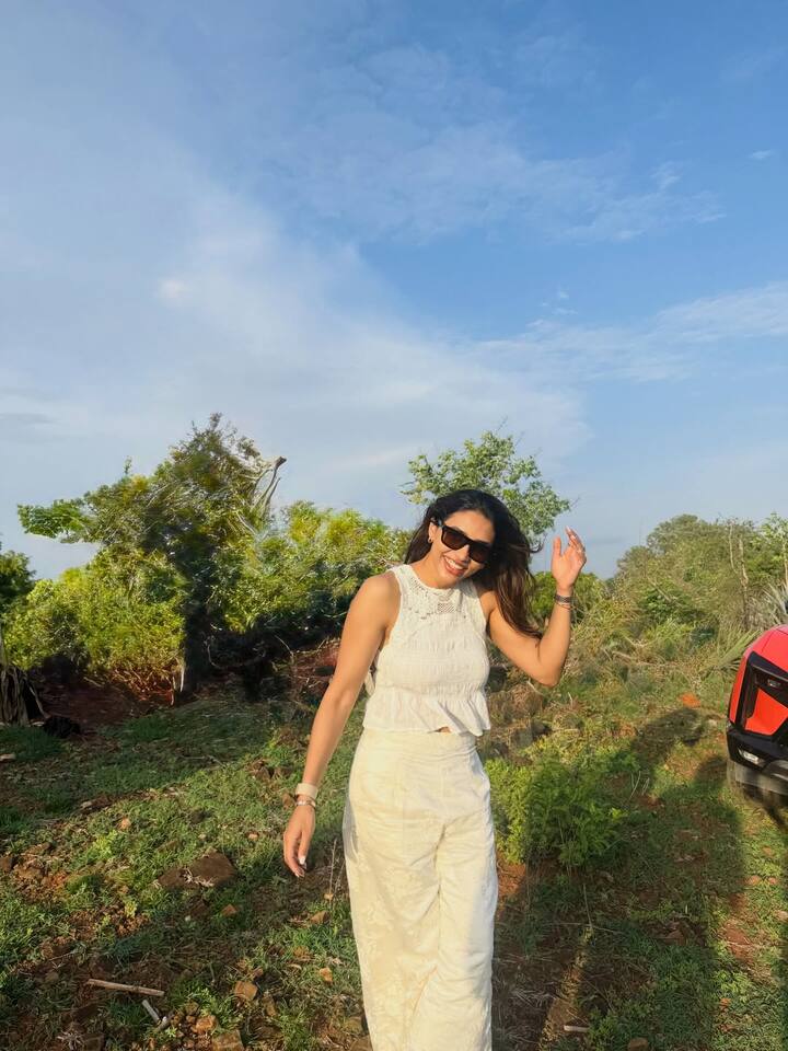 కాంతార తర్వాత కొన్ని అవకాశాలు అందుకుంది కానీ సప్తమీ గౌడకు ఆశించిన స్థాయిలో సక్సెస్ రాలేదు