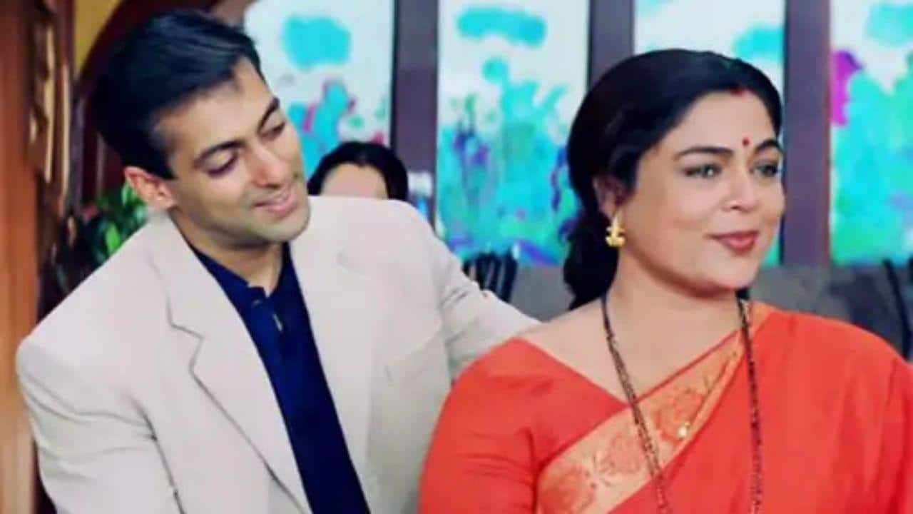 Salman Khan's on-screen mother Reema Lagoo's career started from TV, she left her bank job for acting.