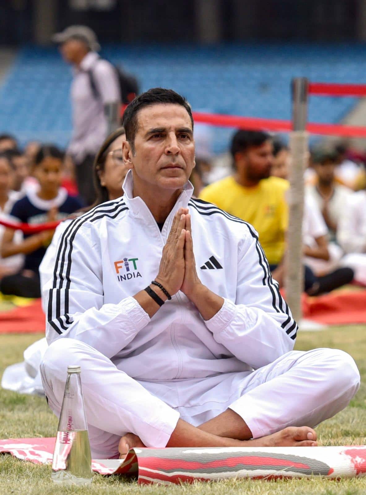 Yoga Day 2026: अक्षय कुमार-अनुपम खेर से उर्मिला मातोंडकर तक, सेलेब्स ने ऐसे मनाया इंटरनेशनल योगा डे