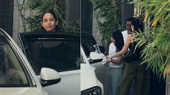 ABP LIVE Celeb Spotted: Inside Amitabh Bachchan’s Sunday Darshan, Akshay’s Viral Airport Comeback, And Bandra’s Glam Sunday Outings