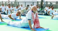 International Yoga Day 2026:  देशभरात योग दिनाचा उत्साह; 'योगाची शक्ती संपूर्ण जगाला जोडत आहे', आंतरराष्ट्रीय योग दिनानिमित्त बंगालच्या भूमीतून पंतप्रधान मोदींचा संदेश