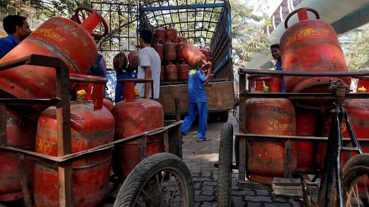 સિલિન્ડર ટ્રેક કરવા માટે Bharat Gas ના ગ્રાહકોએ 7715012345 નંબર પર