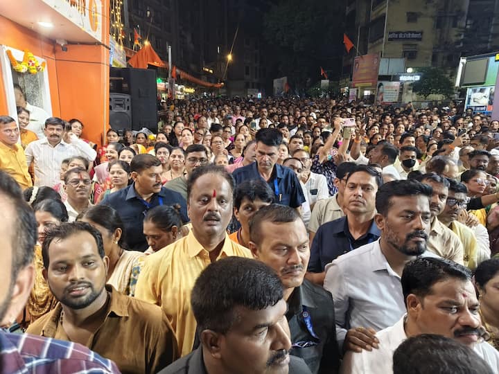 नाही, तर कोणीही विचारत नव्हते. अख्ख्या देशात फक्त दोन खासदार होते. स्वतःचं काहीच नाही, दुसऱ्यांची पोरं चोरून मोठी झालेली पार्टी आहे.