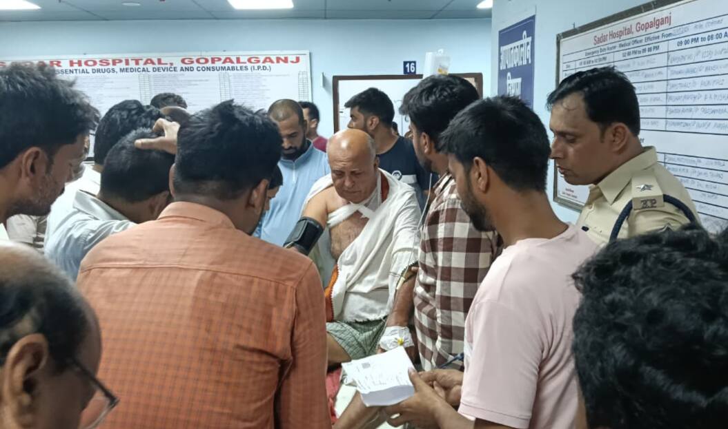 पंकज त्रिपाठी के बड़े भाई पर धारदार हथियार से जानलेवा हमला, हालत नाजुक, एक आरोपी गिरफ्तार