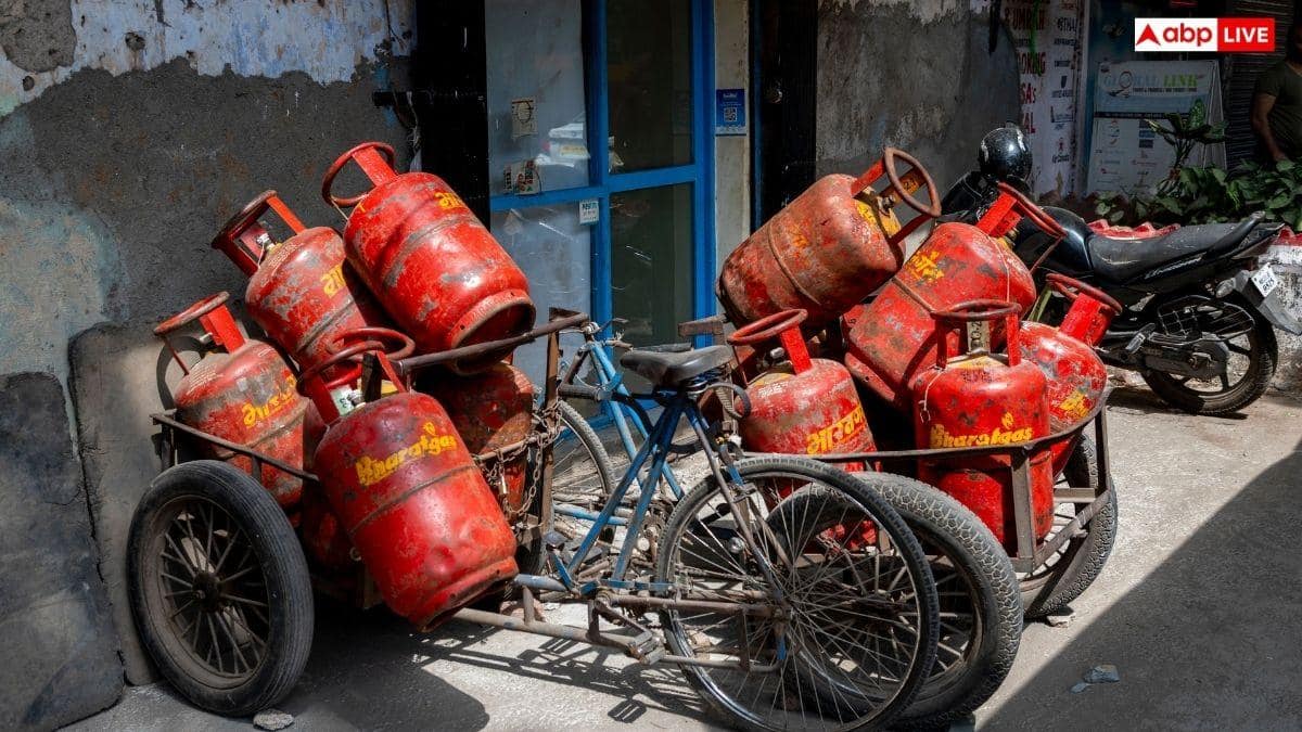 Commercial LPG Prices Cut, But 5-kg 'Chhotu' Cylinder Users Get No Relief