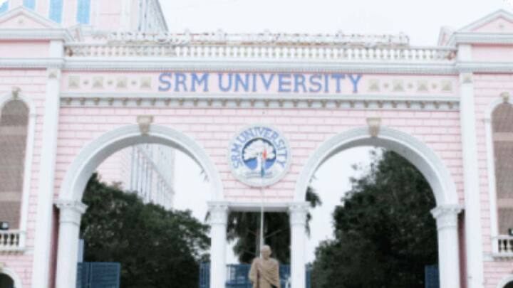 Talking about the second and third positions, two big institutes of Tamil Nadu have made it to these positions. Chennai-based SRM Institute of Science and Technology has secured the second position, while Vellore-based Vellore Institute of Technology (VIT) has secured the third position. Both the institutes attract thousands of students every year due to their modern labs, research opportunities and industry related courses. Besides, along with studies, special attention is also given to campus life and international exposure in both these colleges. This is the reason why these colleges are counted in the top 3 rankings.