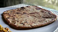 Paratha Side Effects: सुबह के नाश्ते में पराठा खाना पड़ सकता है महंगा, एक्सपर्ट्स के मुताबिक होते हैं ये पांच बड़े नुकसान