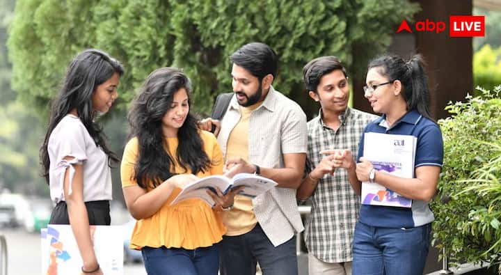 विदेश में पढ़ाई के लिए आर्थिक तैयारी बेहद जरूरी मानी जाती है. ट्यूशन फीस, रहने का खर्च और रोजमर्रा की जरूरतों के लिए बजट बनाने के साथ-साथ छात्रों को उपलब्ध स्कॉलरशिप और वित्तीय सहायता योजनाओं की भी जानकारी लेनी चाहिए. ऐसा ही एक अवसर GREAT Scholarships कार्यक्रम के रूप में उपलब्ध है. यह कार्यक्रम यूके सरकार के GREAT Britain Campaign, ब्रिटिश काउंसिल और भाग लेने वाली यूके यूनिवर्सिटियों के सहयोग से संचालित किया जाता है.