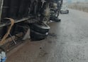 Mumbai Goa Mahamarg Accident: 'पहिल्याच पावसात' मुंबई-गोवा महामार्गाचे पितळ उघडे; खेडजवळ रस्ता खचल्याने टँकर उलटला, PHOTO
