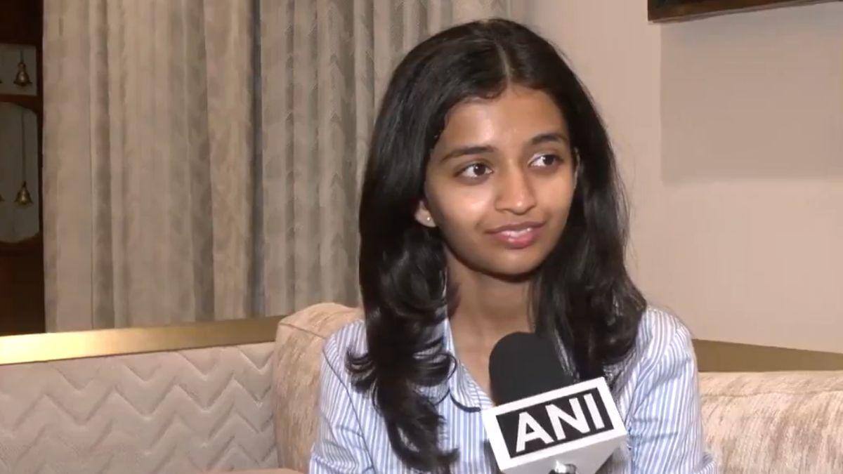 Ranchi Student Avni Kejriwal Scores Perfect 500/500 In CBSE Class 12 After Re-Evaluation