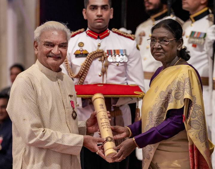 एक्टर अनिल कुमार रस्तोगी का नाम भी इस लिस्ट में शामिल है. उनको पद्म श्री से सम्मानित किया गया.