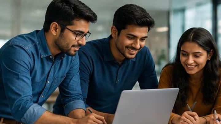 एडमिशन प्रक्रिया में कई जगह विषयों का मिलान, पात्रता जांच और सीट आवंटन जैसे चरण भी शामिल हो सकते हैं इसलिए छात्रों को सलाह दी जाती है कि फॉर्म भरते समय सभी जानकारी सही दें.