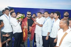 Ram Charan At APL In Vijayawada: అమరావతి స్టేడియంలో పెద్ది! ఏపీఎల్ పోటీలు ప్రారంభించిన సినీ హీరో రామ్ చరణ్!