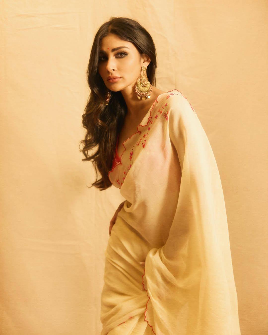 Mouni Roy reacted for the first time after separation from Sooraj Nambiar, said - I have no bitterness in my heart for anyone
