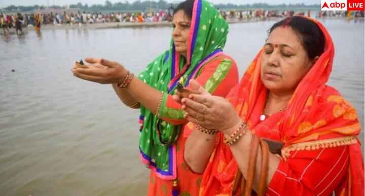 स्नान के बाद श्रद्धालुओं ने भगवान विष्णु की विधिवत पूजा की और व्रत का संकल्प लिया. फूल, तुलसी और दीप से की गई आराधना ने वातावरण को और भी पवित्र बना दिया. भक्तों ने अपने परिवार की सुख-समृद्धि और जीवन में शांति की कामना के साथ प्रार्थना की.