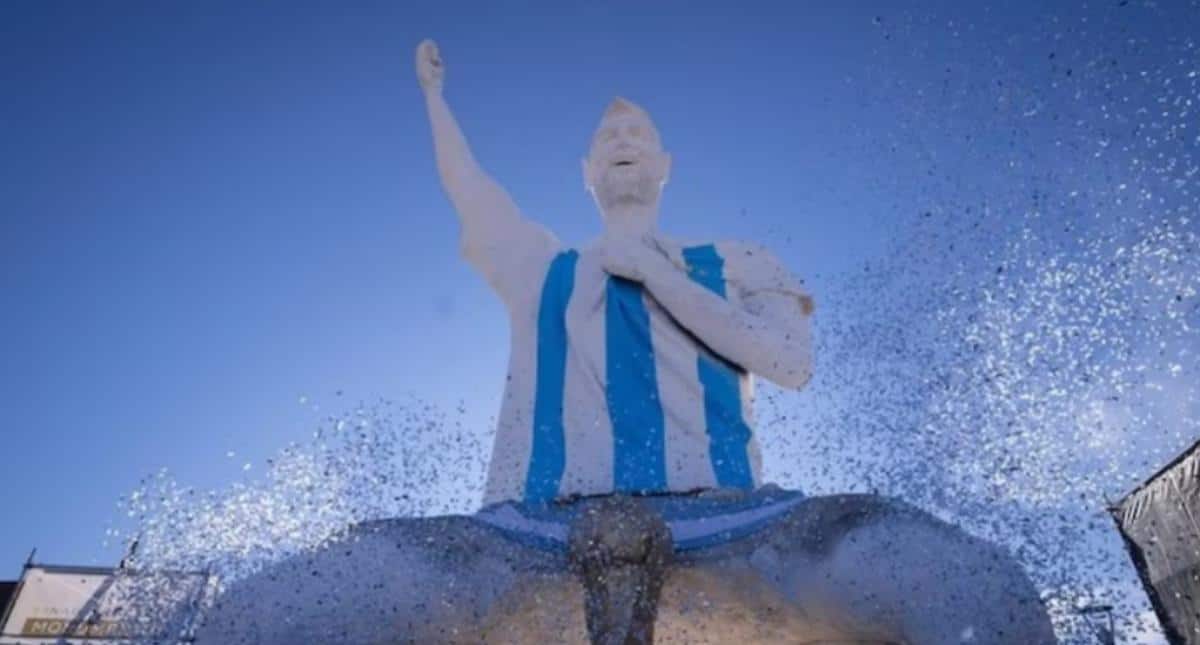 The 85-Foot Messi Statue In Patagonia Is Being Roasted Online For All The Wrong Reasons
