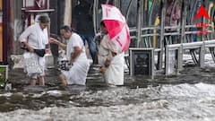 Weather Update: মাসের শেষে আরও বাড়ছে বৃষ্টি! লাল সতর্কতা জারি করল আবহাওয়া দফতর, রয়েছে বিপদের আশঙ্কাও!
