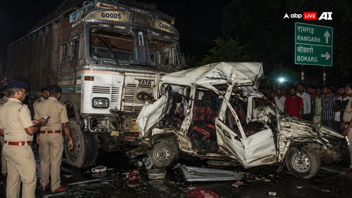 7 Killed As Coal-Laden Truck Rams Band Party Van In Jharkhand's Ramgarh