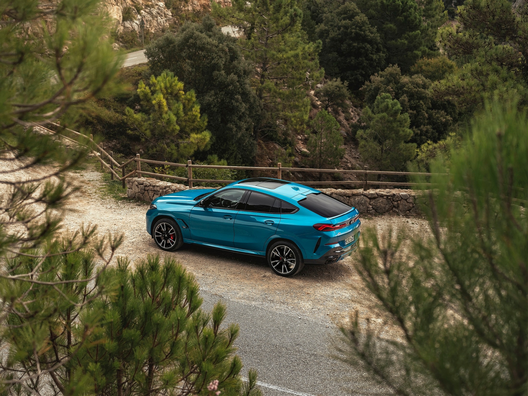 New BMW X6 Is A Powerful SUV Coupe With A Large Petrol Engine