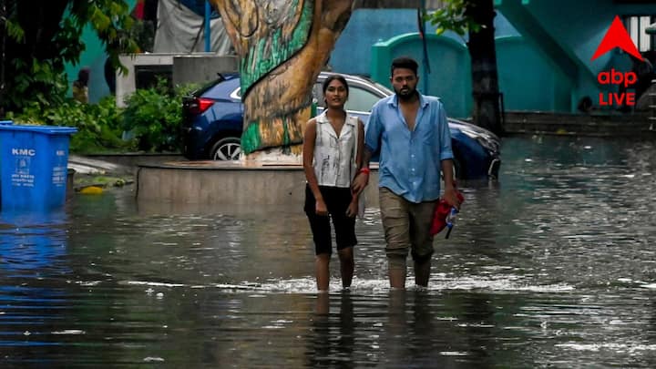 আইএমডি জানিয়েছে, জুলাইয়ের প্রথম সপ্তাহের শেষে এবং দ্বিতীয় সপ্তাহের শুরুতে দক্ষিণবঙ্গে ভারী বৃষ্টির প্রবণতা বাড়তে পারে। দক্ষিণবঙ্গের বেশ কয়েকটি জেলায় অতি ভারি বৃষ্টিপাতের সম্ভাবনা রয়েছে।