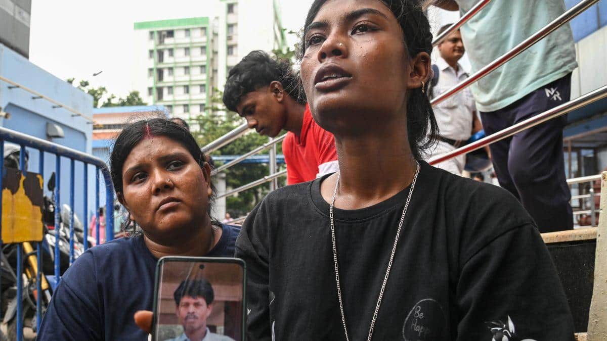 Death Toll In Kolkata Warehouse Collapse Rises to 15; Rescue Teams Continue Search