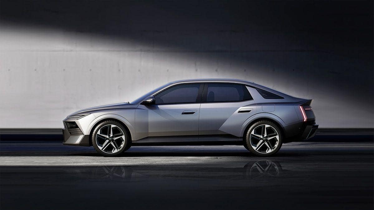 Indians Don't Buy Large Sedans - What Does This Mean For Elantra? 