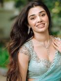 Krithi Shetty : హాఫ్ శారీలో బేబమ్మ - క్యూట్ లుక్‌తో అందాల ఆ'కృతి'