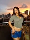 Nikita Sharma Photo: શોર્ટ્સ અને ટીશર્ટમાં ગ્લેમરસ લાગી નિકિતા શર્મા, જુઓ તસવીરો