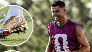 Cristiano Ronaldo Special Golden Shoes: గ్రౌండ్ లోకి రాకముందే రొనాల్డో గోల్డెన్ కిక్.. నైకీ నుంచి స్పెషల్ కానుక, కొలంబియాతో పోరుకు నయా ప్లాన్!