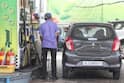 E20 Petrol Older Cars : ਪੁਰਾਣੀ ਕਾਰ 'ਚ E20 ਪੈਟਰੋਲ ਭਰਵਾ ਰਹੇ ਹੋ ? ਇੰਜਣ ਨੂੰ ਬਚਾਉਣ ਲਈ ਤੁਰੰਤ ਕਰੋ ਇਹ 5 ਕੰਮ