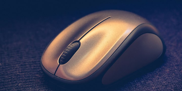 अब जब कीबोर्ड है तो माउस की भी जरुरत पड़ेगी. ऐसे में एक Wireless Mouse भी लोगों के बड़े काम आ सकता है. ऐसा इसलिए क्योंकि कीबोर्ड लगाकर काम करने में आसानी होती है लेकिन बार-बार टचपैड को छूने में दिक्कत होगी. इसीलिए एक वायरलेस माउस भी कर्मचारियों के लिए शानदार ऑप्शन है.