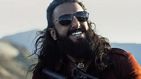 ही वेब सिरीज जिओ हॉटस्टारवर रिलीज झाली असून, पहिल्या दिवसापासून ही मालिका ट्रेडिंगवर आहे.