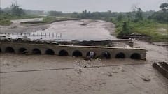 Weather Update: কোথাও নেমেছে ধস, ভেঙেছে বেইলি ব্রিজ, কোথাও বিপজ্জনকভাবে বাড়ছে নদীর জলস্তর! বৃষ্টিতে বিপর্যস্ত উত্তরবঙ্গ!