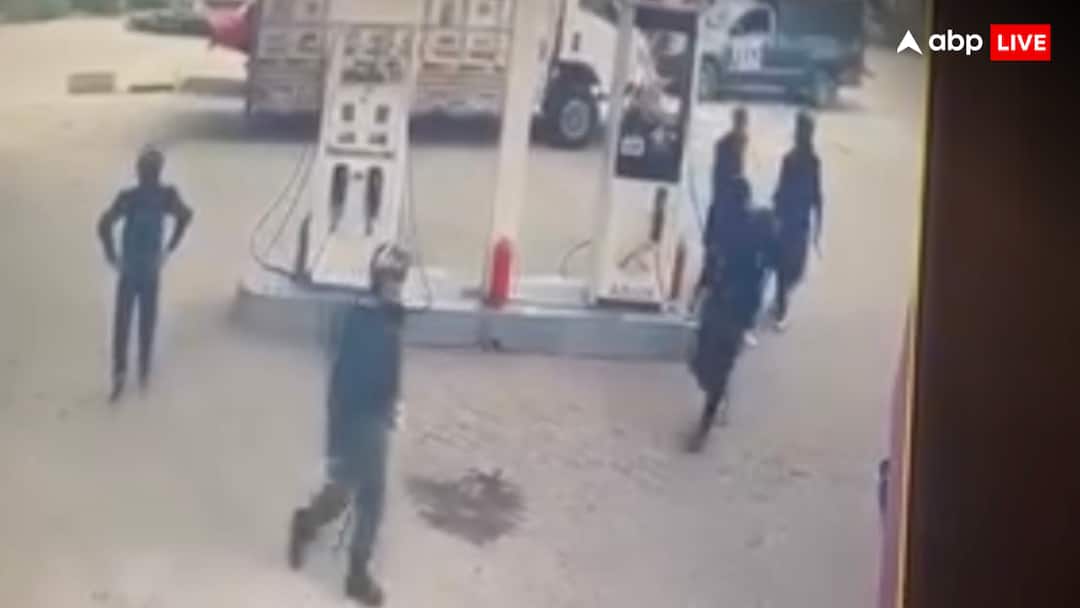 प्रदर्शनकारियों की आड़ में पाकिस्तानी रेंजर्स ने PoJK के रावलाकोट के पंट्रोल पंप पर लोगों को पीटा, फिर 3 लाख कैश लूटकर भागे