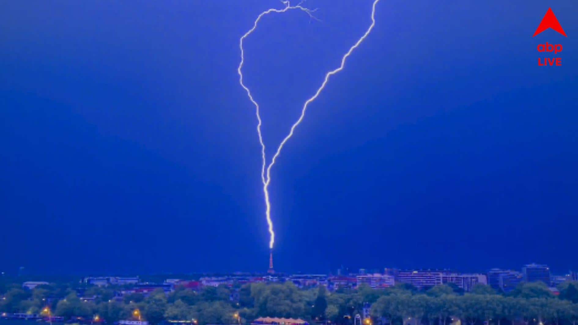 Lightning Bolt Strikes Eiffel Tower: আইফেল টাওয়ারের মাথায় বজ্রপাত, শিউরে ওঠার মতো দৃশ্য, ভিডিও ভাইরাল