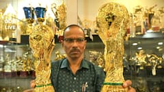 FIFA World Cup Trophy: ৫ কেজি সোনা দিয়ে তৈরি, ফুটবল বিশ্বকাপের ট্রফিটির দাম কত? নকশা তৈরি করেছিলেন কে?