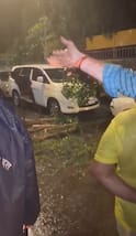 पहिल्याच मुसळधार पावसाचा तडाखा; मुंबईत घरावर कोसळलं झाड, नागपुरात इमारतीचा मलब्यात दबली कार